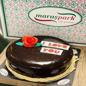 Fıstıklı Çikolatalı Yaş Pasta